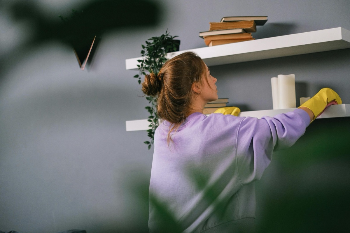 How to keep your home clean between professional visits